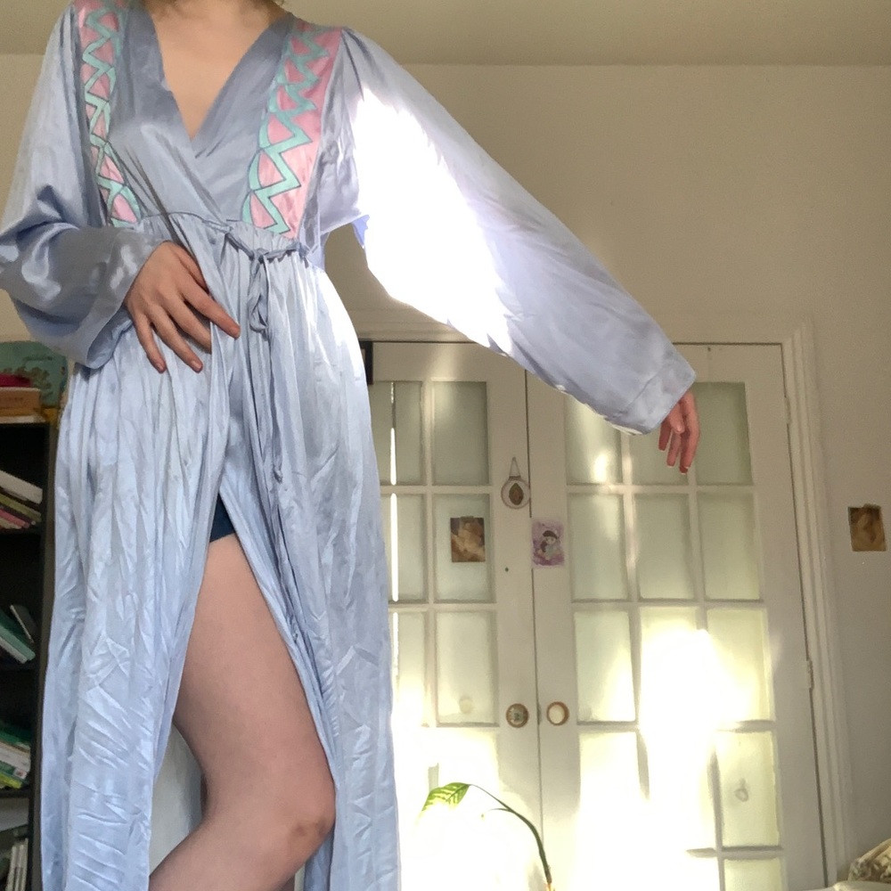 *SOLD* Beautiful vintage night gown 💖 - Picture 2 of 13